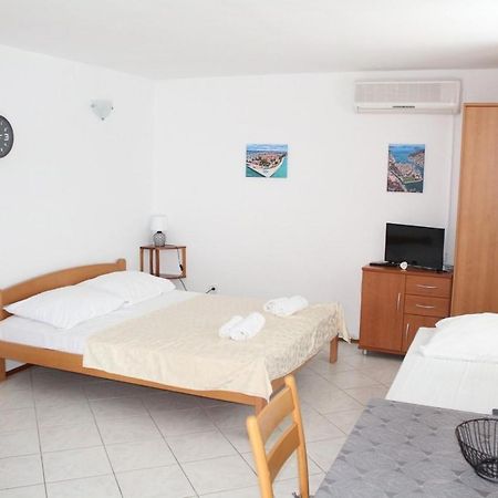 Apartments Ada Primosten Ngoại thất bức ảnh