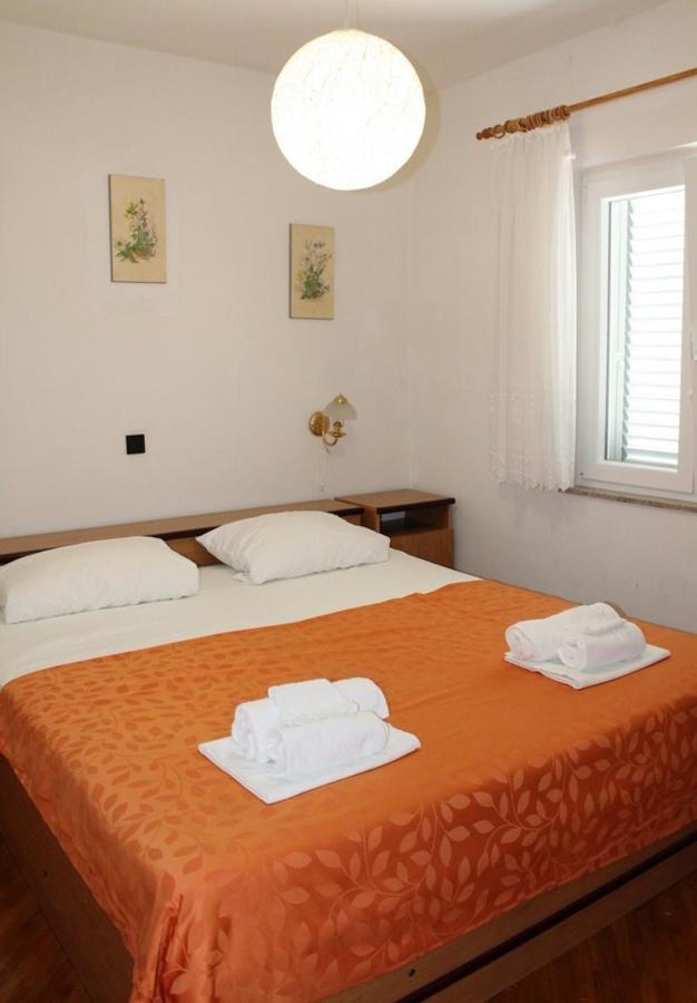 Apartments Ada Primosten Ngoại thất bức ảnh